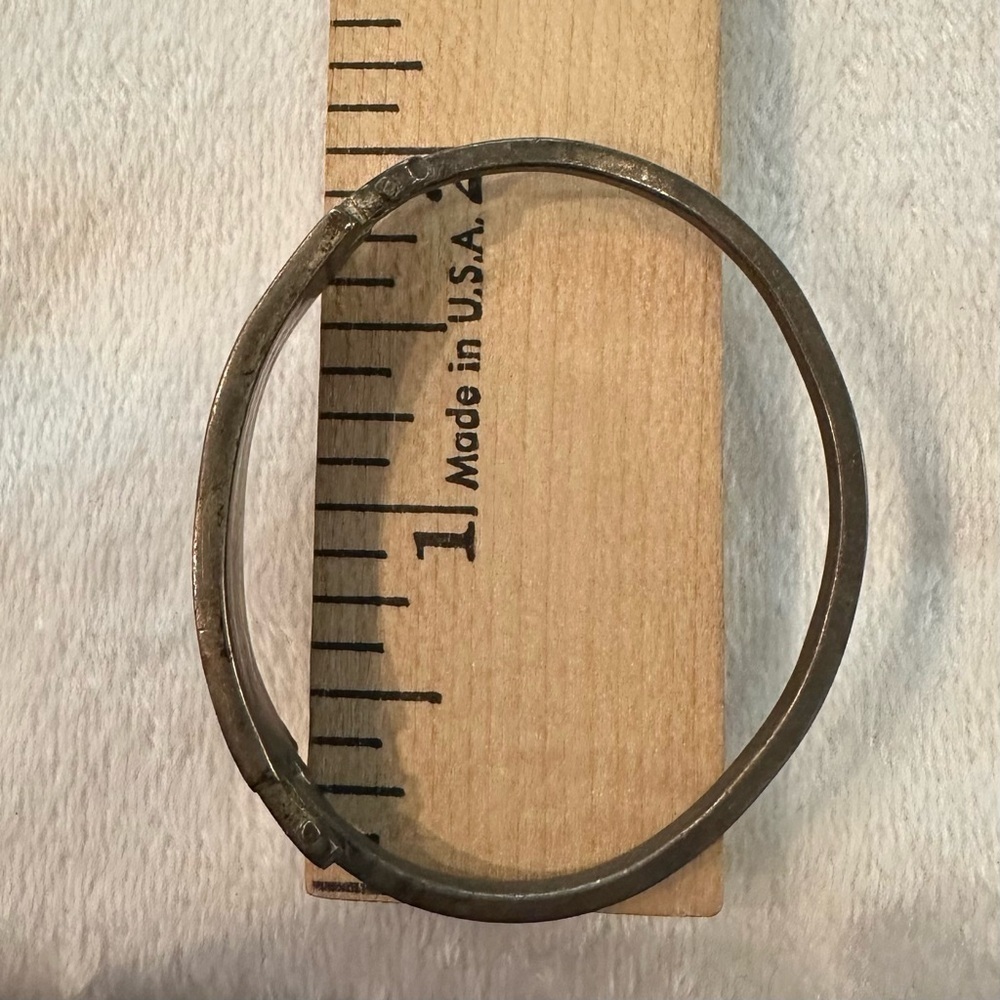 2 VTG Mexico Child’s Hinged Bangle Bracelet Inlaid Shell Heart & Crushed Stone - Picture 6 of 7